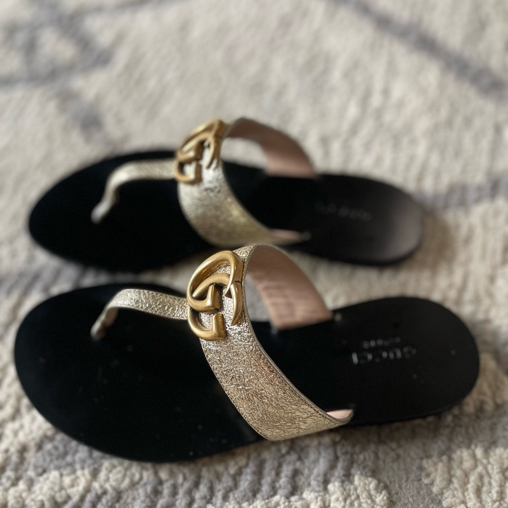 Gucci Metallic Gold Women's Sandals - Picture 4 of 7